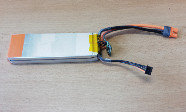 Rozebraný Spektrum Smart LiPo akumulátor 11.1 V 3200 mAh