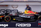 Bburago Oracle Red Bull Racing RB19 1:18 #11 Pérez