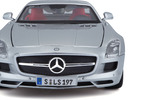 Maisto Mercedes-Benz SLS AMG 1:18 silver