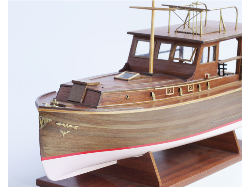 CONSTRUCTO Pilar motor boat E.Hemmingwaye 1934 1:27 kit (KR-23841) | Astra